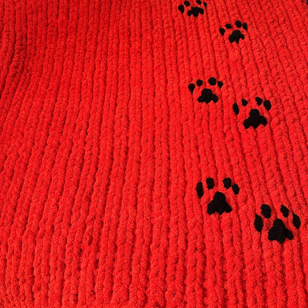 Red and Black Paw Print Bedding Blanket